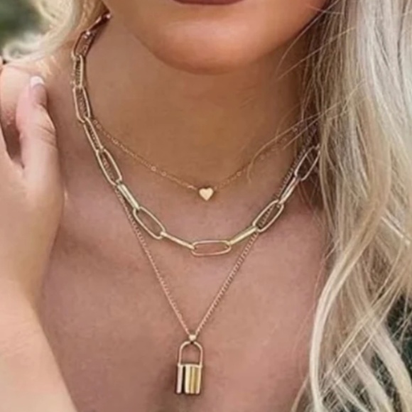 New Women’s Multi 3 Layered Chain Necklace Lock Heart Pendant Chainlink 14kgp - Picture 1 of 5